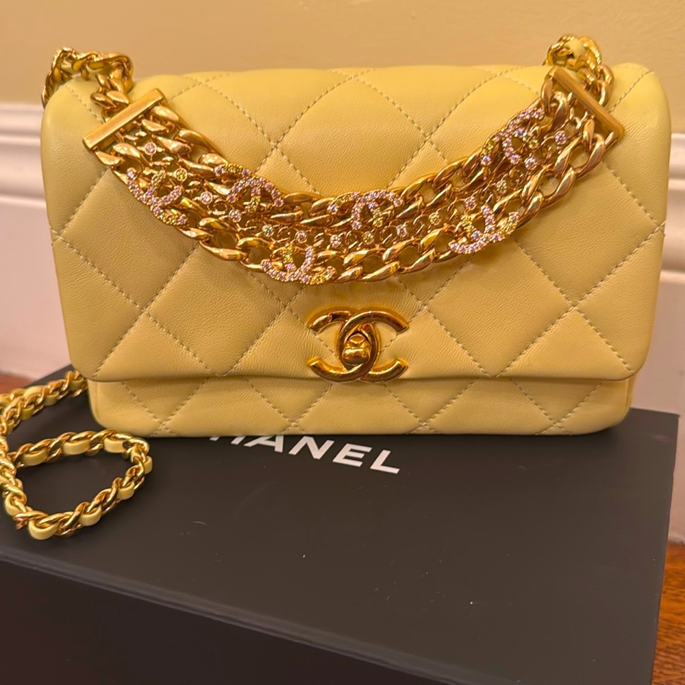 NWT LIMITED EDITION LAMBSKIN QUILTED SMALL FLAPBAG WITH CC CRYSTALS TOP HANDLE